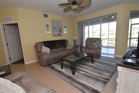 Condo in Sarasota, Florida, 2 bedrooms  № 1615963 - photo 3