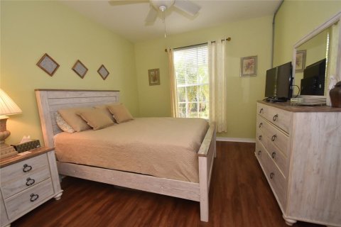 Condo in Sarasota, Florida, 2 bedrooms  № 1615963 - photo 12