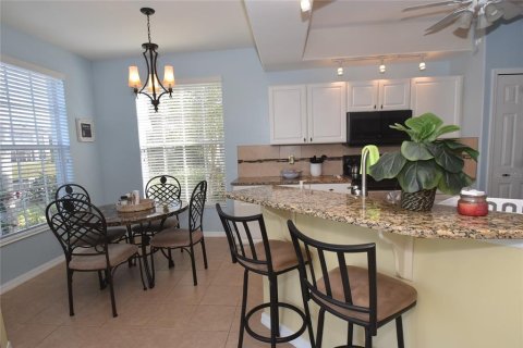Condo in Sarasota, Florida, 2 bedrooms  № 1615963 - photo 11