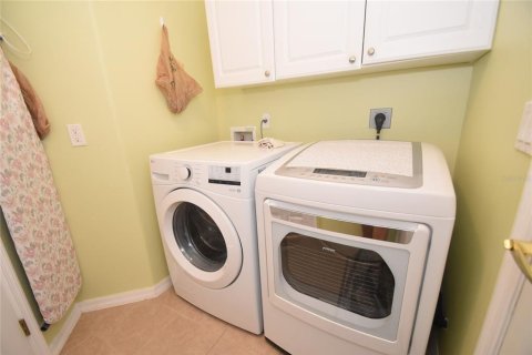 Condo in Sarasota, Florida, 2 bedrooms  № 1615963 - photo 16
