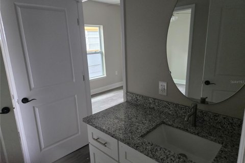 Villa ou maison à louer à Tampa, Floride: 4 chambres, 156.35 m2 № 2403001 - photo 22