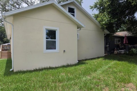 Villa ou maison à louer à Tampa, Floride: 4 chambres, 156.35 m2 № 2403001 - photo 2