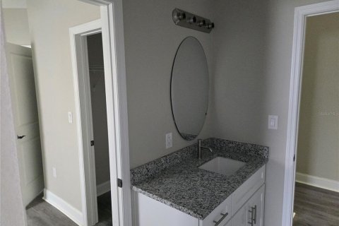 Villa ou maison à louer à Tampa, Floride: 4 chambres, 156.35 m2 № 2403001 - photo 17