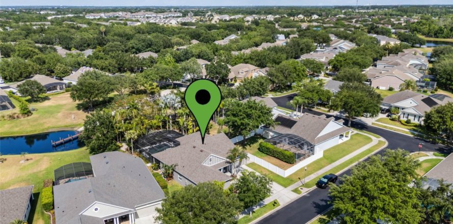 House in Orlando, Florida 4 bedrooms, 250.93 sq.m. № 1182106