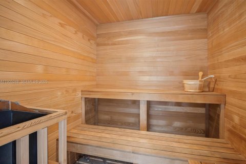 Casa en venta en Weston, Florida, 6 dormitorios, 695.65 m2 № 1999687 - foto 20