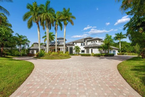 Casa en venta en Weston, Florida, 6 dormitorios, 695.65 m2 № 1999687 - foto 2