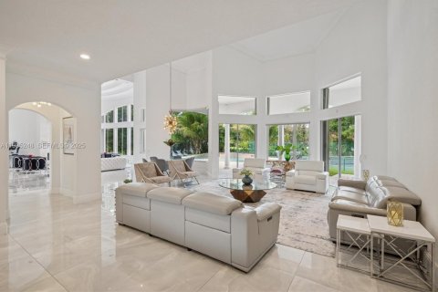 Casa en venta en Weston, Florida, 6 dormitorios, 695.65 m2 № 1999687 - foto 12