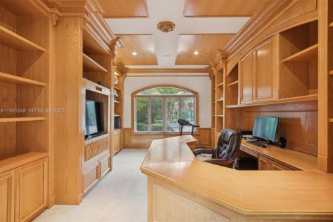 Casa en venta en Weston, Florida, 6 dormitorios, 695.65 m2 № 1999687 - foto 17