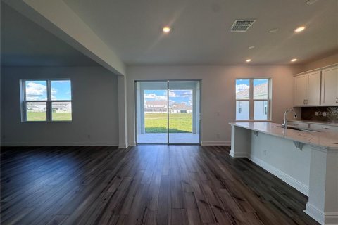 Villa ou maison à louer à Minneola, Floride: 4 chambres, 237.83 m2 № 2429079 - photo 6