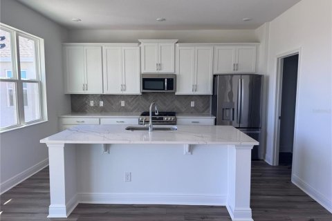 Villa ou maison à louer à Minneola, Floride: 4 chambres, 237.83 m2 № 2429079 - photo 7