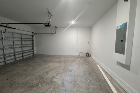 Villa ou maison à louer à Minneola, Floride: 4 chambres, 237.83 m2 № 2429079 - photo 14