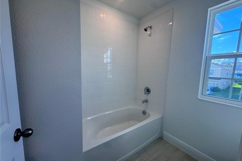 Villa ou maison à louer à Minneola, Floride: 4 chambres, 237.83 m2 № 2429079 - photo 19