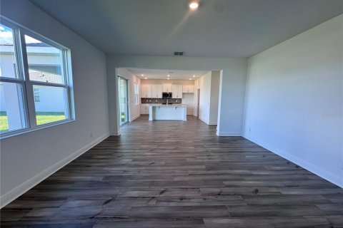 Villa ou maison à louer à Minneola, Floride: 4 chambres, 237.83 m2 № 2429079 - photo 11