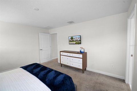 Townhouse in Davenport, Florida 4 bedrooms, 176.7 sq.m. № 1777903 - photo 13