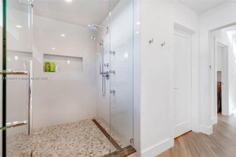 Villa ou maison à louer à Fort Lauderdale, Floride: 4 chambres, 182.92 m2 № 1811586 - photo 19