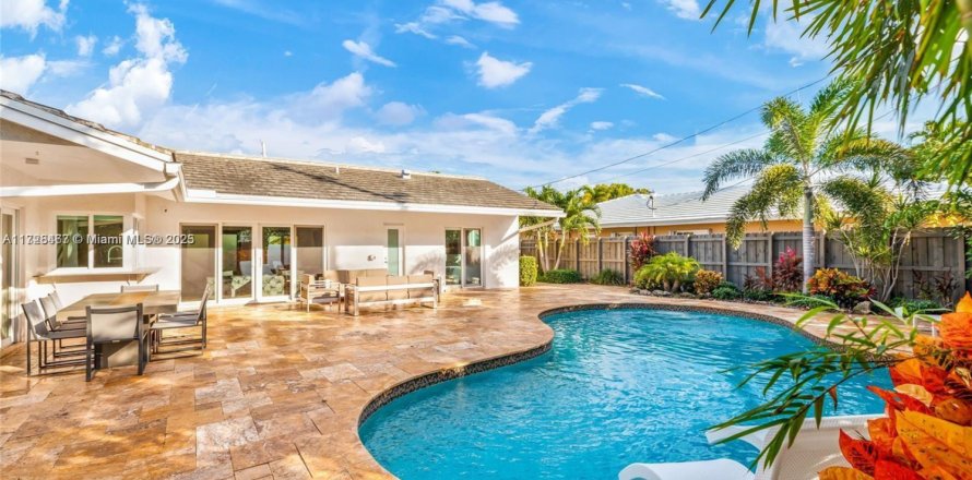 Villa ou maison à Fort Lauderdale, Floride 4 chambres, 182.92 m2 № 1811586