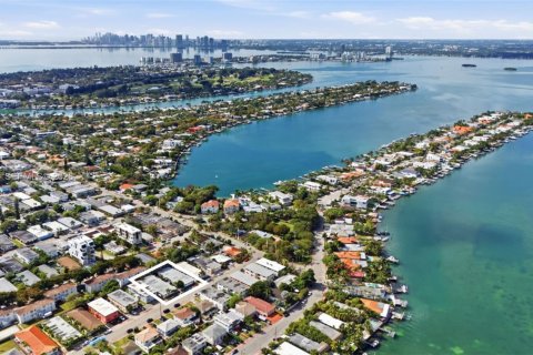 Купить коммерческую недвижимость в Майами-Бич, Флорида № 2032350 - фото 21