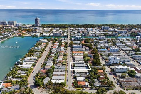 Купить коммерческую недвижимость в Майами-Бич, Флорида № 2032350 - фото 17