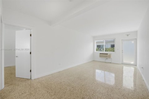 Купить коммерческую недвижимость в Майами-Бич, Флорида № 2032350 - фото 9