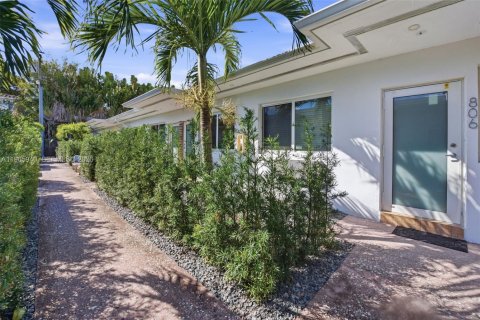 Купить коммерческую недвижимость в Майами-Бич, Флорида № 2032350 - фото 25