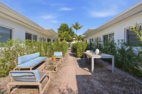 Купить коммерческую недвижимость в Майами-Бич, Флорида № 2032350 - фото 28