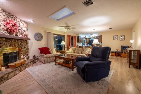 Villa ou maison à vendre à DeLand, Floride: 3 chambres, 160.91 m2 № 1586064 - photo 18