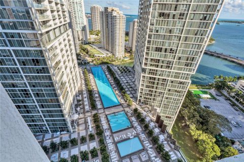 Condo in Miami, Florida, 4 bedrooms  № 1945784 - photo 9