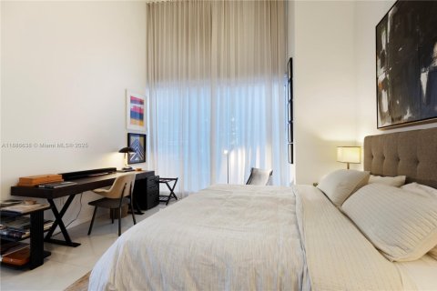 Condo in Miami, Florida, 4 bedrooms  № 1945784 - photo 20