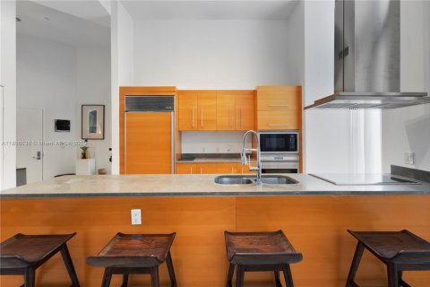 Condo in Miami, Florida, 4 bedrooms  № 1945784 - photo 15