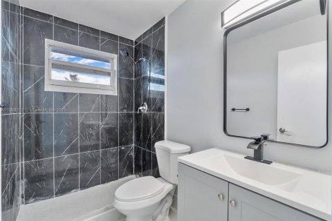Apartamento en alquiler en Lauderhill, Florida, 2 dormitorios № 1896608 - foto 6