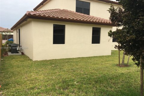 House in Homestead, Florida 5 bedrooms, 296.92 sq.m. № 1996662 - photo 11