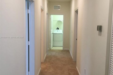 House in Homestead, Florida 5 bedrooms, 296.92 sq.m. № 1996662 - photo 19