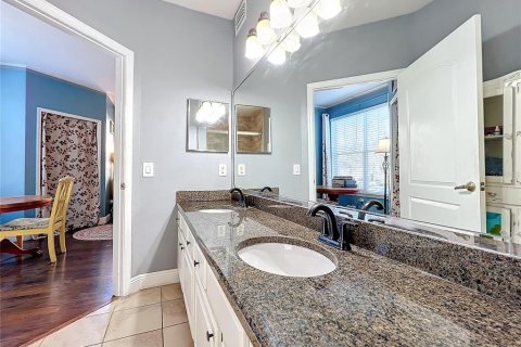 Condo in Longwood, Florida, 3 bedrooms  № 1843292 - photo 17