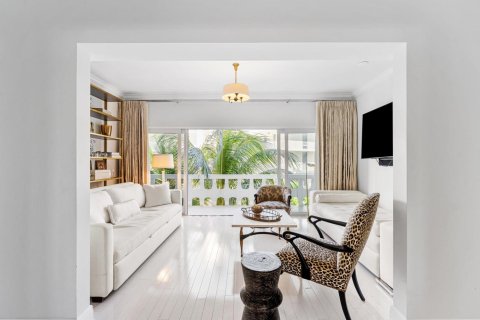 Copropriété à vendre à Palm Beach, Floride: 2 chambres, 118.36 m2 № 2087749 - photo 6