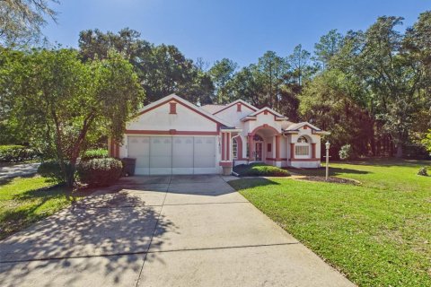 House in Dunnellon, Florida 3 bedrooms, 194.07 sq.m. № 2142541
