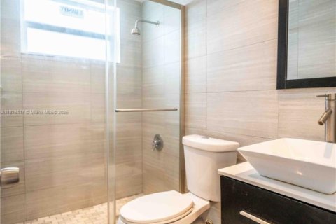 Apartamento en alquiler en Miami Beach, Florida, 41.81 m2 № 1922158 - foto 10