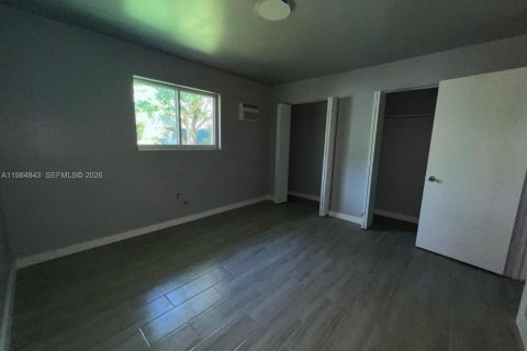 Купить коммерческую недвижимость в Майами, Флорида 198.63м2, № 2045861 - фото 7