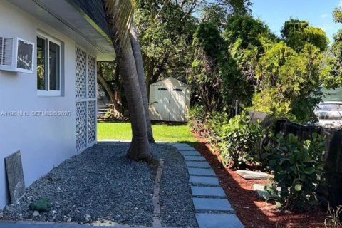 Купить коммерческую недвижимость в Майами, Флорида 198.63м2, № 2045861 - фото 3