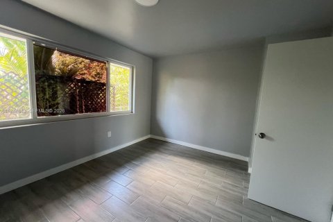 Купить коммерческую недвижимость в Майами, Флорида 198.63м2, № 2045861 - фото 14