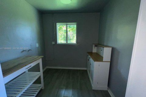 Купить коммерческую недвижимость в Майами, Флорида 198.63м2, № 2045861 - фото 9