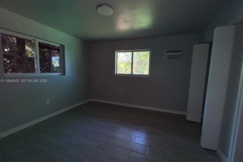 Купить коммерческую недвижимость в Майами, Флорида 198.63м2, № 2045861 - фото 11