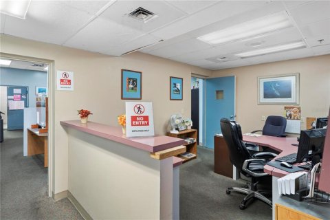 Immobilier commercial à louer à Crystal River, Floride: 504.46 m2 № 1631440 - photo 6