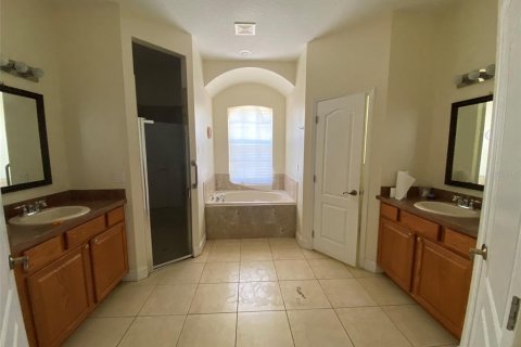 Villa ou maison à louer à Eustis, Floride: 4 chambres, 172.43 m2 № 2102345 - photo 11