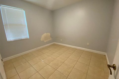 Villa ou maison à louer à Eustis, Floride: 4 chambres, 172.43 m2 № 2102345 - photo 13
