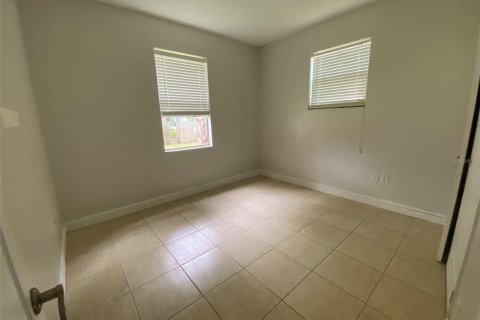 Villa ou maison à louer à Eustis, Floride: 4 chambres, 172.43 m2 № 2102345 - photo 15