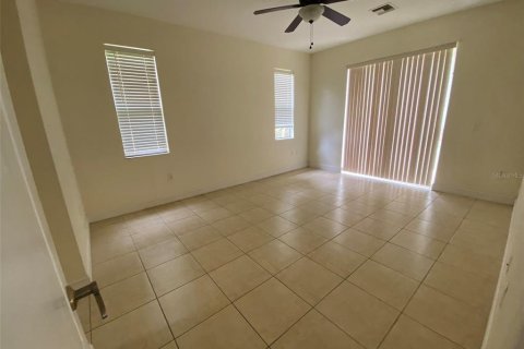 Villa ou maison à louer à Eustis, Floride: 4 chambres, 172.43 m2 № 2102345 - photo 10