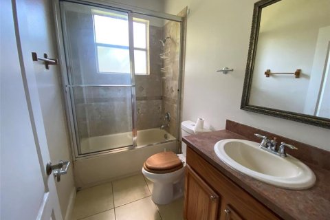 Villa ou maison à louer à Eustis, Floride: 4 chambres, 172.43 m2 № 2102345 - photo 14