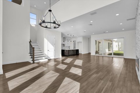 House in Orlando, Florida 5 bedrooms, 335.75 sq.m. № 1616858 - photo 11
