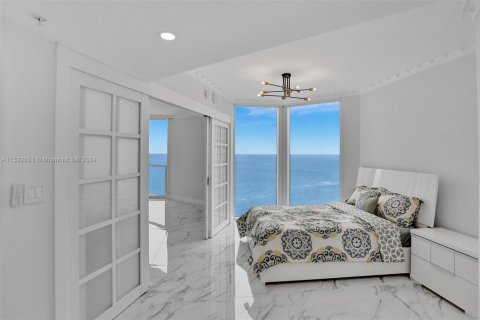 Condo in Sunny Isles Beach, Florida, 2 bedrooms  № 1006915 - photo 10