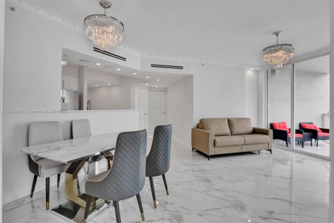 Condo in Sunny Isles Beach, Florida, 2 bedrooms  № 1006915 - photo 6